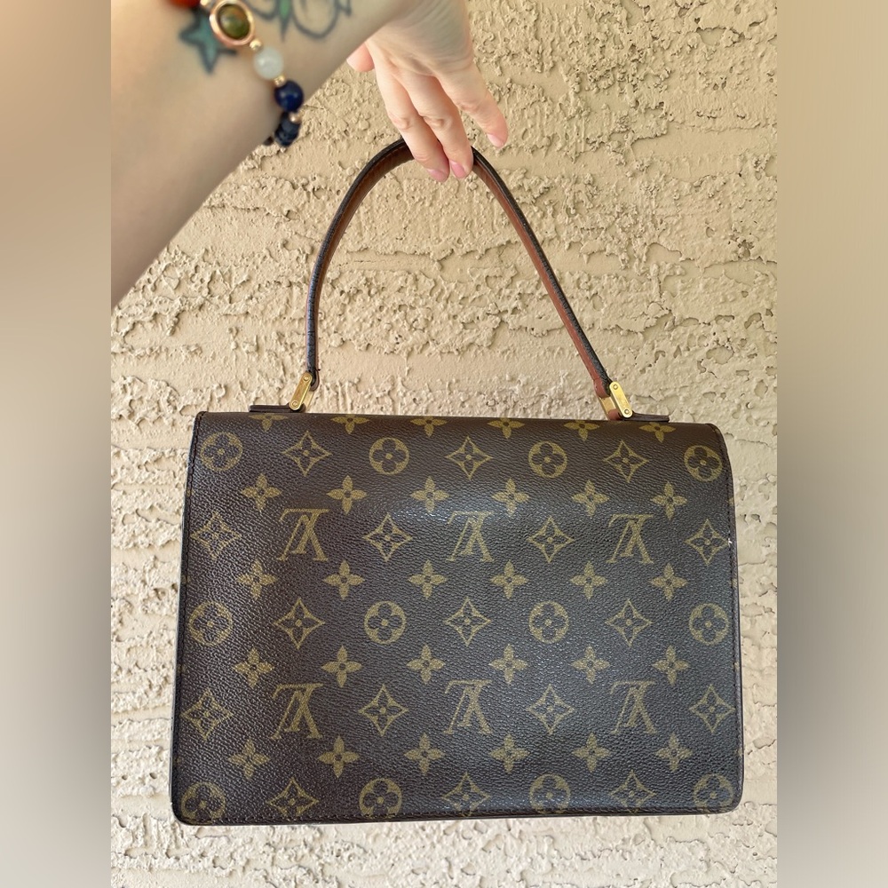 Louis Vuitton purse - Picture 2 of 11